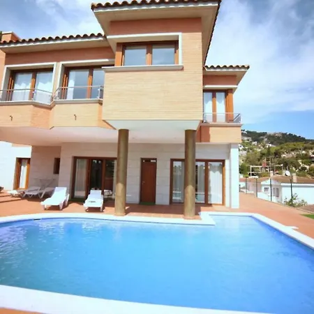In - 104833 Villa