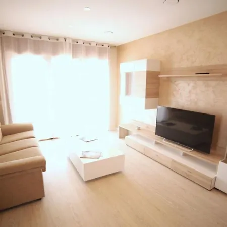 In - 104833 Lloret de Mar